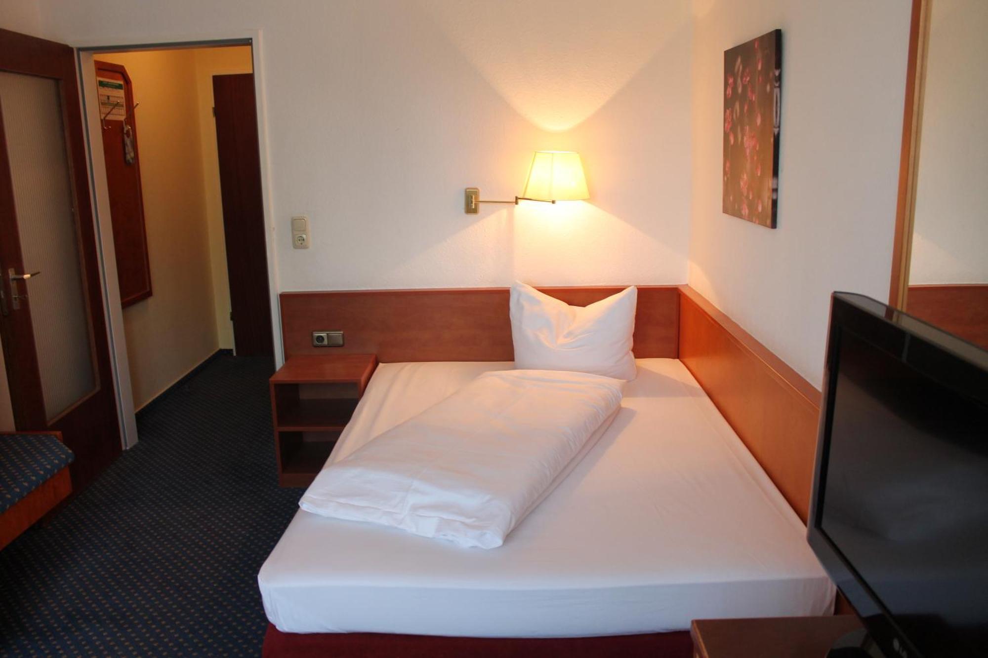 Hotel-Restaurant Seegarten Quickborn Quickborn  Ruang foto
