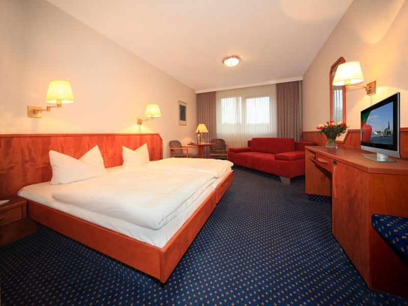 Hotel-Restaurant Seegarten Quickborn Quickborn  Bagian luar foto