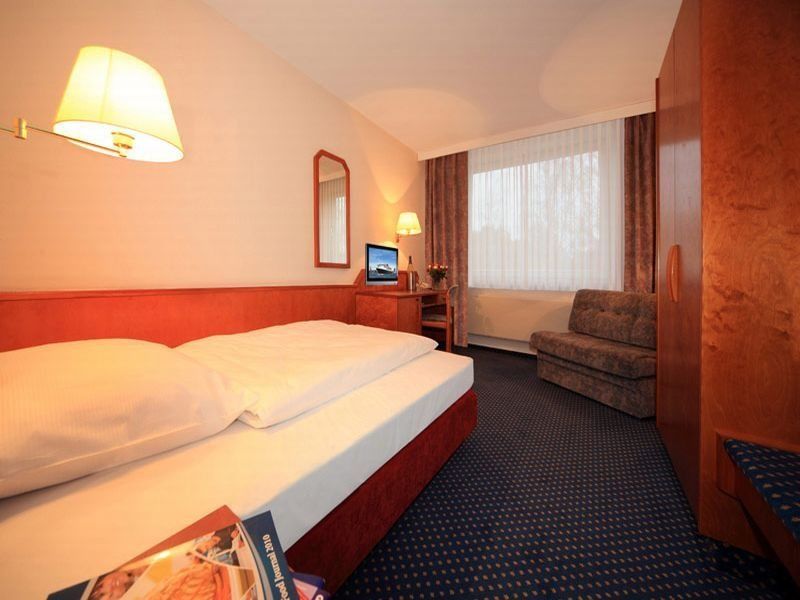 Hotel-Restaurant Seegarten Quickborn Quickborn  Bagian luar foto